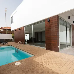 modern-2br-villa-private-pool-and-parking.in-canary-islands.com/