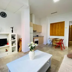 quintana-apartamento-luminoso-en-benalmadena-con-garaje.hotelsinnerja.org/